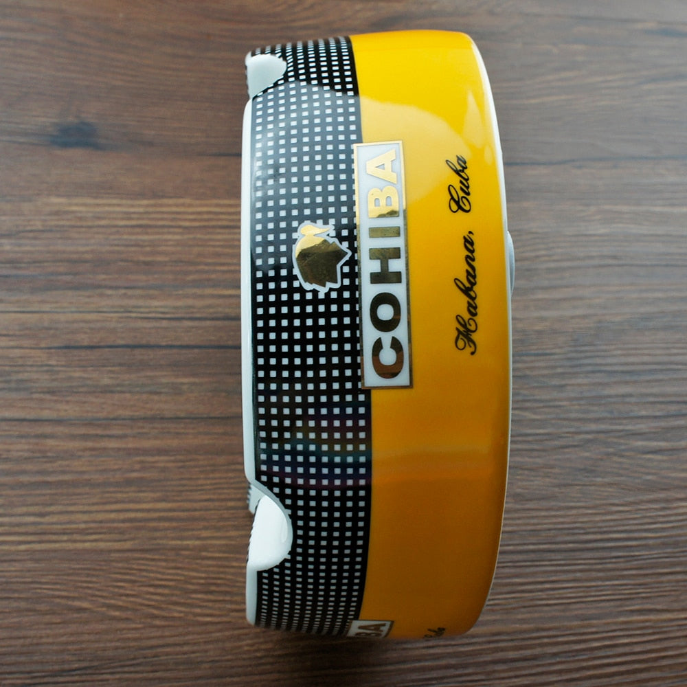 Cigar four middle round ashtray