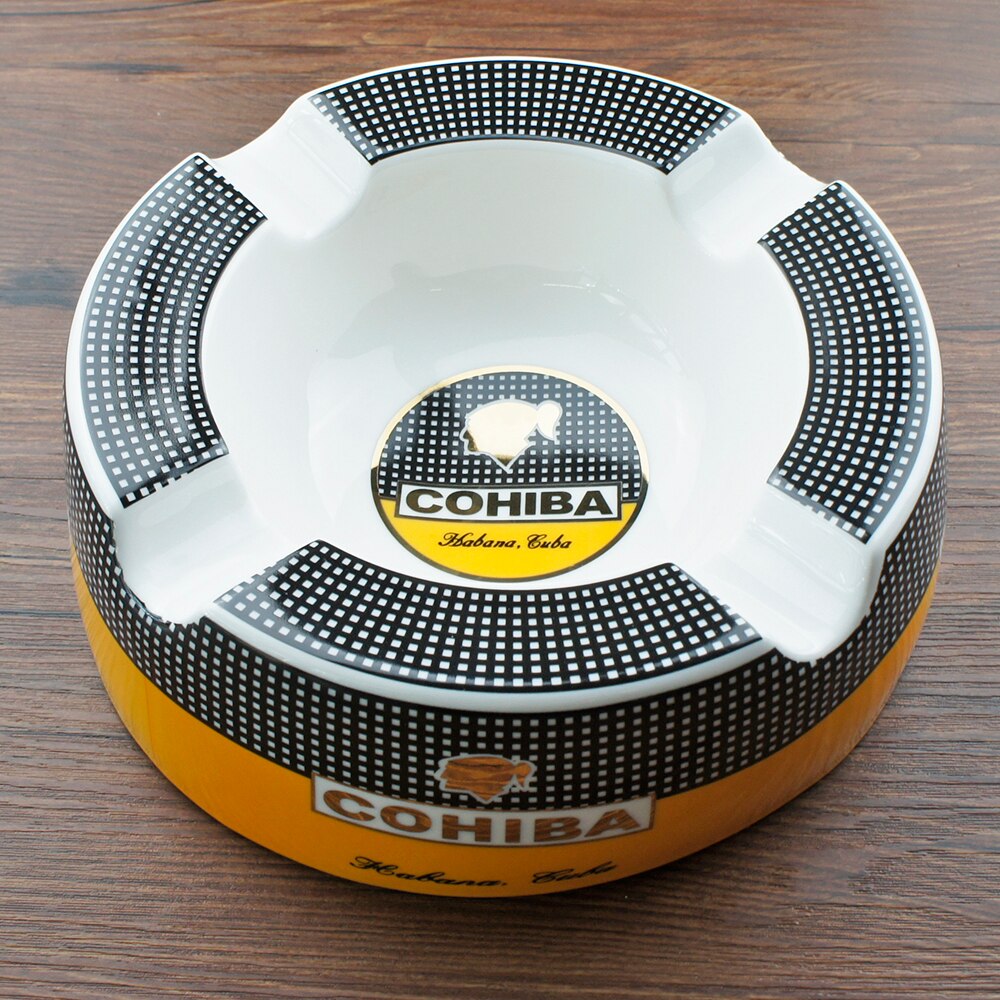 Cigar four middle round ashtray
